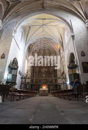 Kirche von Santiago Hauptschiff. Caceres, Extremadura, Spanien Stockfoto