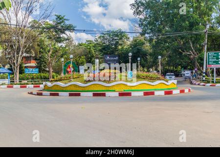 PYIN OO LWIN, MYANMAR - 29. NOVEMBER 2016: Kreisverkehr in der Stadt Pyin Oo Lwin, Myanmar Stockfoto