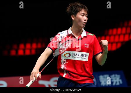 Aarhus, Dänemark. Oktober 2021. Chen Yufei aus China reagiert beim Frauen-Einzelspiel gegen Pai Yu Po aus dem chinesischen Taipeh während eines Viertelfinalspiels beim Uber Cup Badmintonturnier in Aarhus, Dänemark, am 14. Oktober 2021. Quelle: Zhang Cheng/Xinhua/Alamy Live News Stockfoto