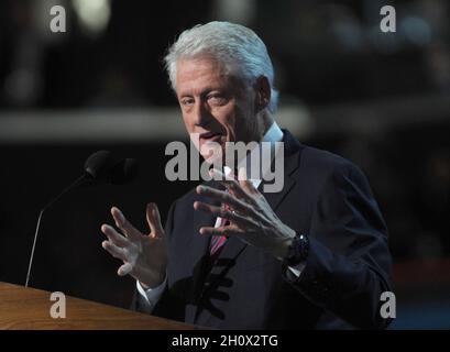 Charlotte, Vereinigte Staaten Von Amerika. September 2012. CHARLOTTE, NC - 5. SEPTEMBER: Bill Clinton während der 2012 Democratic National Convention im Time Warner Center am 5. September 2012 in Charlotte, North Carolina Menschen: Bill Clinton Kredit: Storms Media Group/Alamy Live News Stockfoto