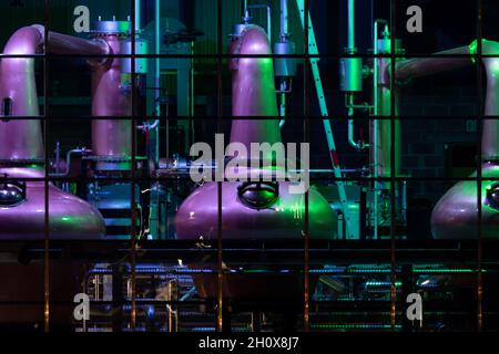 Kupferstills für die Produktion von irish Whiskey aus der öffentlichen Aquare in Ardara, County Donegal - Irland. Stockfoto