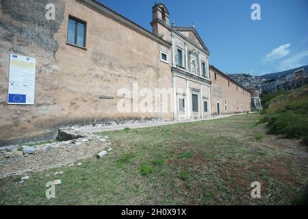 Die Certosa di Padula, auch bekannt als Kartause Padula, ist ein Kloster in der Provinz Salerno in Kampanien, Italien Stockfoto