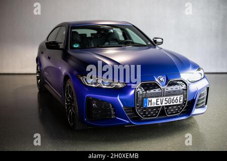 In Der Bundesrepublik Deutschland. September 2021. Der BMW i4 wird im Rahmen einer BMW Presseveranstaltung auf dem BMW i4 gesehen. Quelle: Matthias Balk/dpa/Alamy Live News Stockfoto