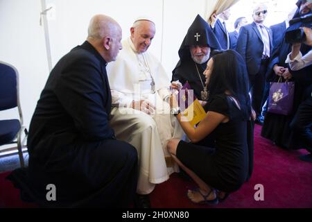 JEREWAN, ARMENIEN - 26. Dezember 2018: Die apostolische Reise von Papst Franziskus nach Armenien. Papst Franziskus, auf dem Platz der Republik, Jerewan. Stockfoto