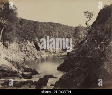 Flusslandschaft, Schottland, C. 1858. Captain Horatio Ross (British, 1801-1886). Eiweiß drucken aus Wachspapier negativ; Bild: 25,1 x 31,6 cm (9 7/8 x 12 5/6 in.); verfilzt: 50,8 x 61 cm (20 x 24 in.). Stockfoto