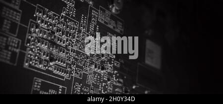 Halbleiter. cpu-Chip auf der grünen Hauptplatine des Computers. Halbleiterplatine der Hauptplatine. Hightech-Computerplatine mit Hersteller Stockfoto