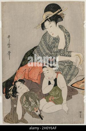 Reinigungskämme, ca. Ende 1790er. Kitagawa Utamaro (Japanisch, 1753?-1806). Farbholzschnitt; Blatt: 38.2 x 25.4 cm (15 1/16 x 10 Zoll). In diesem Bild reinigt eine Mutter, die die Haare ihres Kindes in ein sauberes Brötchen gesteckt hat, den Kamm. Im zweiten Teil der Ära des Kansei, oder 1789-1801, nahm Utamaro häufig die Aktivitäten des täglichen Lebens in seine Bilder von Schönheiten auf. Die Grafiken dienen nicht nur als Porträts und zeigen die Bindungen zwischen Müttern und Kindern, sondern nehmen auch den Blick eines freistehenden Beobachters in ihren Darstellungen alltäglicher Settings ein. Stockfoto