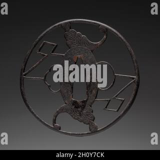 Schwertwächter, Anfang bis Mitte des 19. Jahrhunderts. Japan, Edo-Zeit (1615-1868). Eisen; Durchmesser: 7.7 cm (3 1/16 in.). Stockfoto