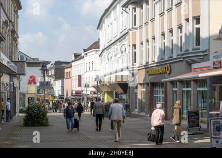 Deutschland, Nordrhein-Westfalen, Bochum-Wattenscheid, Fussgängerzone Oststraße Stockfoto