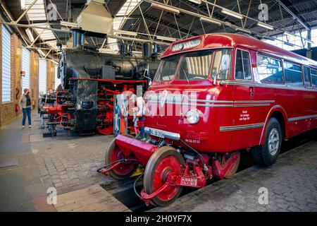 Deutschland, Nordrhein-Westfalen, Bochum-Dahlhausen, Eisenbahnmuseum Bochum, Ringlokschuppen. Das Eisenbahnmuseum, das 1977 auf dem Gelände des von 19 Stockfoto