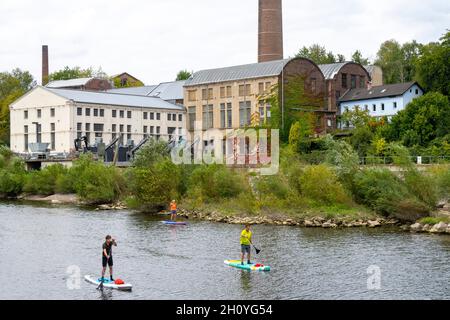 Deutschland, Nordrhein-Westfalen, Essen-Horst, Wasserkraftwerk Horster Mühle, Blick von Südosten über die Ruhr Stockfoto