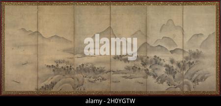 Mondlicht Landschaft (eins von einem Paar), Ende 1500er. Japan, Muromachi-Zeit (1392-1573). Sechs-Panel-Klappbildschirm, Tinte auf Papier; gerahmt: 155 x 364.2 x 60.6 cm (61 x 143 3/8 x 23 7/8 Zoll). Diese unsignierte und nicht versiegelte Komposition enthält Bilder aus den acht Ansichten der Xiao- und Xiang-Berge. Wenn man die Komposition von rechts nach links abtastet, erscheinen vier der acht Ansichten: Der Sonnenuntergang leuchtet über einem Fischerdorf, die Rückkehr der Segel von einem fernen Ufer, der Herbstmond über dem Donting-See und die Abendglocke von einem nebelumhüllten Tempel. Nicht alle Elemente des traditionellen 8-Ansichten-Themas sind hier, aber t Stockfoto