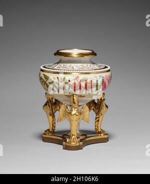 Urn, c. 1815. Flug, Barr und Barr (britisch). Kunstporzellan; insgesamt: 19.2 x 11.5 cm (7 9/16 x 4 1/2 Zoll). Stockfoto