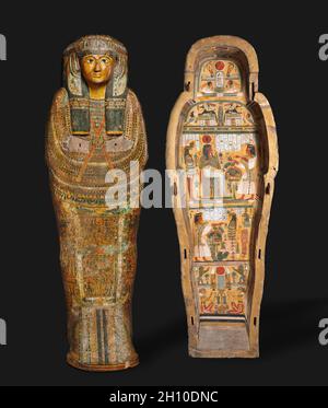 Sarg von Nesykhonsu, c. 976–889 V. CHR. Ägypten, Theben, Dritte mittlere Periode, späte Dynastie 21 (1069-945 v. Chr.) bis frühe Dynastie 22 (945-715 v. Chr.). Gessoed und bemalte Platanenfeige; insgesamt 70 cm (27 9/16 in.). Stockfoto