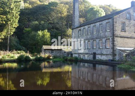 Gibson Mill, Hardcastle Crags, im Herbst, Hebden Bridge, West Yorkshire Stockfoto