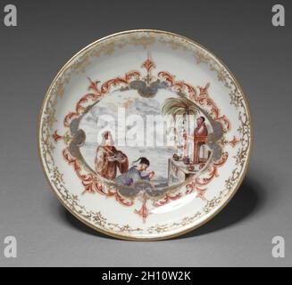 Untertasse, C. 1723. Meissener Porzellan Fabrik (Deutsch). Porzellan; gesamt: 2,2 x 12,3 cm (7/8 x 4 13/16 in.). Stockfoto