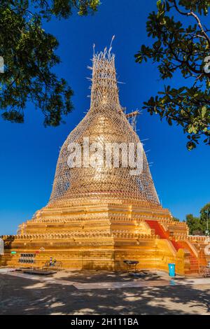 Lawkananda (Lokananda) Pagode in Bagan, Myanmar. Die Pagode steht aufgrund von Reparaturen nach dem Erdbeben von 2016 unter einem Gerüst. Stockfoto