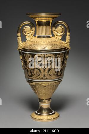 Vase, C. 1820-1830. Kaiserliche Porzellanmanufaktur St. Petersburg (Russisch). Vergoldungen Porzellan; Insgesamt: 29,3 cm (21 3/4 x 11 9/16 55,3 x in.). Stockfoto