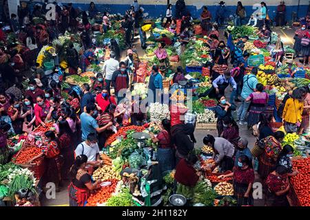 Der farbenfrohe Sonntagsmarkt in Chichicastenango, Guatemala Stockfoto