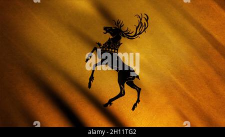 Silhouette eines Hirsches, der auf seinen Hinterbeinen steht und auf dem Hintergrund der sich entwickelnden goldenen Flagge dargestellt ist. Animation. Emblem des Hauses Baratheon. Konzept der Serie Stockfoto