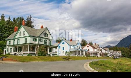 USA, Alaska, Haines, Fort William H. Seward National Historic Landmark, ehemalige Offiziersstraße, Ferienwohnungen Stockfoto