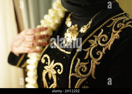 Braut Henna geschnitzt schön und einzigartig in der Hand der Braut Stockfoto