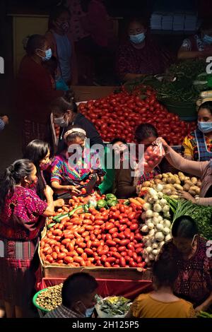 Der farbenfrohe Sonntagsmarkt in Chichicastenango, Guatemala Stockfoto
