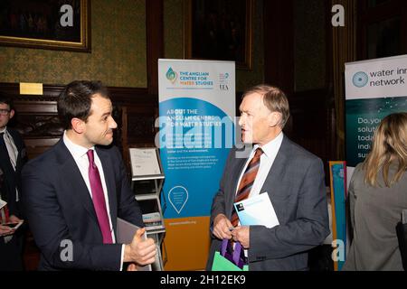 London, Großbritannien. November 2017. Sir David Amess, Abgeordneter von Southend West, nimmt an einem parteiübergreifenden parlamentarischen Innovationsempfang der Wassergruppe im Unterhaus Teil. Nachruf: Sir David wurde am Freitag, den 15. Oktober 2021 in seinem Wahlkreis tragisch erstochen. Sir David war seit 1983 Abgeordneter. Quelle: Maureen McLean/Alamy Stockfoto