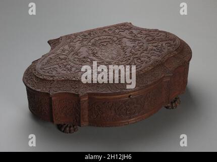 Box (1 von 2), Anfang des 18. Jahrhunderts. Bagard (Französisch). Holz; insgesamt: 37.5 x 23.8 x 11.2 cm (14 3/4 x 9 3/8 x 4 7/16 Zoll). Stockfoto