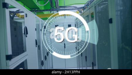 5G geschrieben in der Mitte eines futuristischen Kreisen 4k Stockfoto