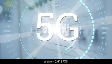 5G geschrieben in der Mitte eines futuristischen Kreisen 4k Stockfoto