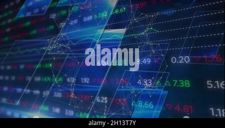 Bild der Verarbeitung von Finanzdaten über blauen Bildschirmen Stockfoto