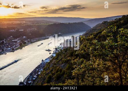 Sonnenuntergang Rheintallandschaft in Sankt Goarshausen Blick von oben Stockfoto