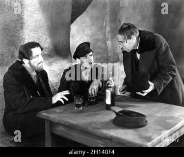 ERVILLE ALDERSON und JOHN GILBERT in REDEMPTION 1930 Regisseur FRED NIBLO aus dem Roman / Theaterstück The Living Corpse von Leo Tolstoy Kostümdesign Gilbert Adrian Metro Goldwyn Mayer Stockfoto