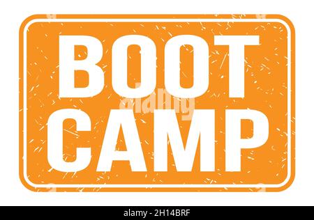 BOOT CAMP, Worte auf orangefarbenem Rechteck-Stempelschild geschrieben Stockfoto