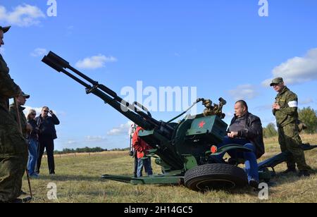 Region Wladimir, Russland. 24. September 2017. Militärische Reichweite Sergeyzewo. Veranstaltung, die einer der Episoden des Weltkrieges 2 in Russland gewidmet ist. Exhibio Stockfoto