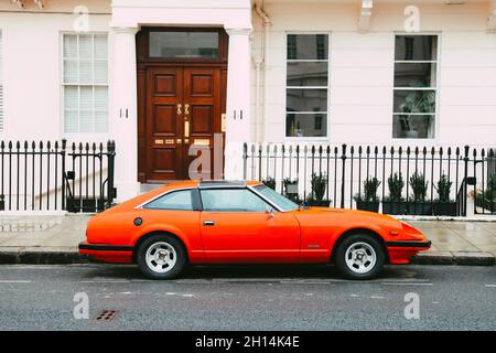 Datsun 280ZX (Nissan S130) Sportcoupé von Nissan Japan, auch Nissan Fairlady Z und 280Z genannt, geparkt in einer Londoner Straße, Belgravia London Stockfoto