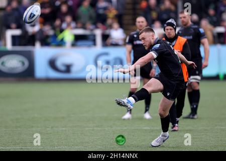 Brett Connon von Newcastle Falcons tritt während des Spiels der Gallagher Premiership im Kingston Park, Newcastle upon Tyne, an. Bilddatum: Samstag, 16. Oktober 2021. Stockfoto