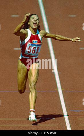 Florence Griffith Joyner tritt bei den Olympischen Sommerspielen 1988 an Stockfoto