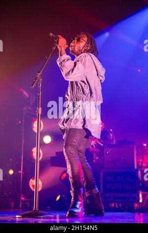 Madison, USA. Oktober 2021. Eric Burton von Black Pumas auf der Sylvee am 15. Oktober 2021 in Madison, Wisconsin (Foto: Daniel DeSlover/Sipa USA) Quelle: SIPA USA/Alamy Live News Stockfoto