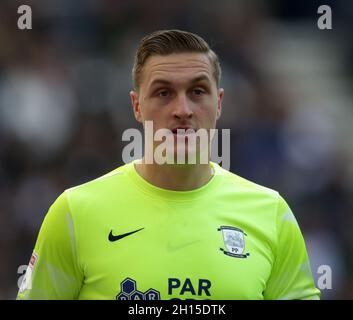 Deepdale Stadium, Preston, Lancashire, Großbritannien. Oktober 2021. EFL Championship Football, Preston North End gegen Derby County; Daniel Iverson von Preston North End Credit: Action Plus Sports/Alamy Live News Stockfoto
