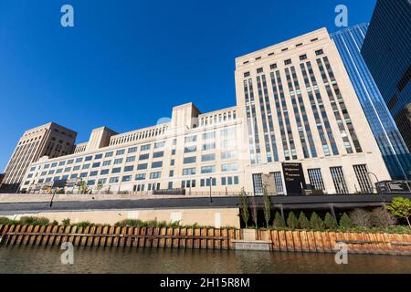 Old Chicago Main Post Office Gebäude am südlichen Zweig des Chicago River Stockfoto