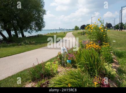 Mariners Trail, ein 6 Meilen gepflasterter Radweg entlang der Küste des Lake Michigan zwischen Manitowoc und Two Rivers, Wisconsin Stockfoto
