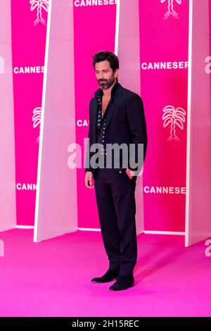 Cannes, Frankreich, 11. Oktober 2021, YEHUDA LEVI (Schauspieler) beim rosa Teppich für UNBEKANNTE während der MIPCOM 2021 - The World’s Entertainment Content Market und der 4rd Canneseries - International Series Festival © ifnm Press / Alamy Stockfoto