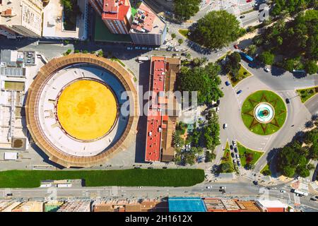 Luftaufnahme der Plaza de Toros de La Malagueta in Málaga, Spanien Stockfoto