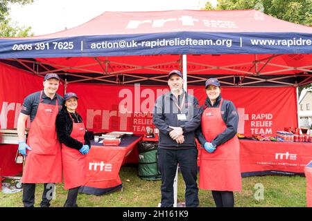 Das Rapid Relief Team unterstützt Polizisten, die an dem Mordfall in Leigh on Sea, England, arbeiten Stockfoto