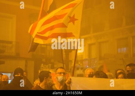 Madrid, Spanien. Oktober 2021. „die Nationale Polizei hat sich auf diesen Aufruf konzentriert, über den Extremisten gesprochen wurde. Wir haben unsere Ressourcen der Nationalpolizei, Drohnen, Kameras angeboten, all dies wird der Nationalpolizei, der Regierungsdelegation, zur Verfügung gestellt. In Madrid gibt es keinen Platz für diese extremistischen, radikalen Aktionen, und die Nationalpolizei wird unsere Unterstützung erhalten," so der Bürgermeister. (Foto von Alberto Sibaja/Pacific Press) Quelle: Pacific Press Media Production Corp./Alamy Live News Stockfoto