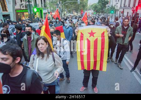 Madrid, Spanien. Oktober 2021. „die Nationale Polizei hat sich auf diesen Aufruf konzentriert, über den Extremisten gesprochen wurde. Wir haben unsere Ressourcen der Nationalpolizei, Drohnen, Kameras angeboten, all dies wird der Nationalpolizei, der Regierungsdelegation, zur Verfügung gestellt. In Madrid gibt es keinen Platz für diese extremistischen, radikalen Aktionen, und die Nationalpolizei wird unsere Unterstützung erhalten," so der Bürgermeister. (Foto von Alberto Sibaja/Pacific Press) Quelle: Pacific Press Media Production Corp./Alamy Live News Stockfoto