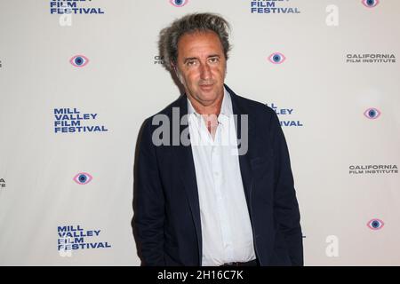 San Rafael, USA. Oktober 2021. Regisseur Paolo Sorrentino trifft am 16. Oktober 2021 im kalifornischen San Rafael beim Mill Valley Film Festival ein, bei dem ‘The Hand of God' im Smith Rafael Film Center gezeigt wird. Fotografie von Christopher Victorio/imageSPACE für das Mill Valley Film Festival Credit: Imagespace/Alamy Live News Stockfoto