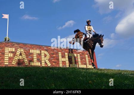 Fair Hill, MD, USA. Oktober 2021. 16. Oktober 2021: Lauren Nicholson (USA), an Bord von Vermiculus, während des Maryland Five-Star in der Fair Hill Special Event Zone in Fair Hill, Maryland, am 16. Oktober 2021. Jon Durr/Eclipse Sportswire/CSM/Alamy Live News Stockfoto